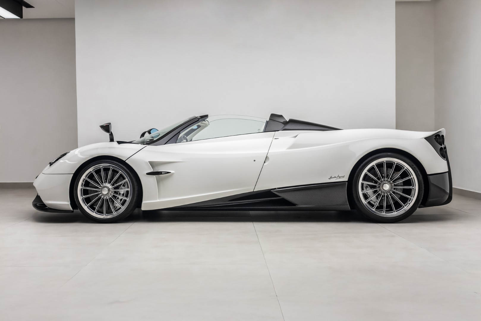 2018 PAGANI HUAYRA ROADSTER | 1 of 100 | UNIQUE PEARL WHITE COLOR